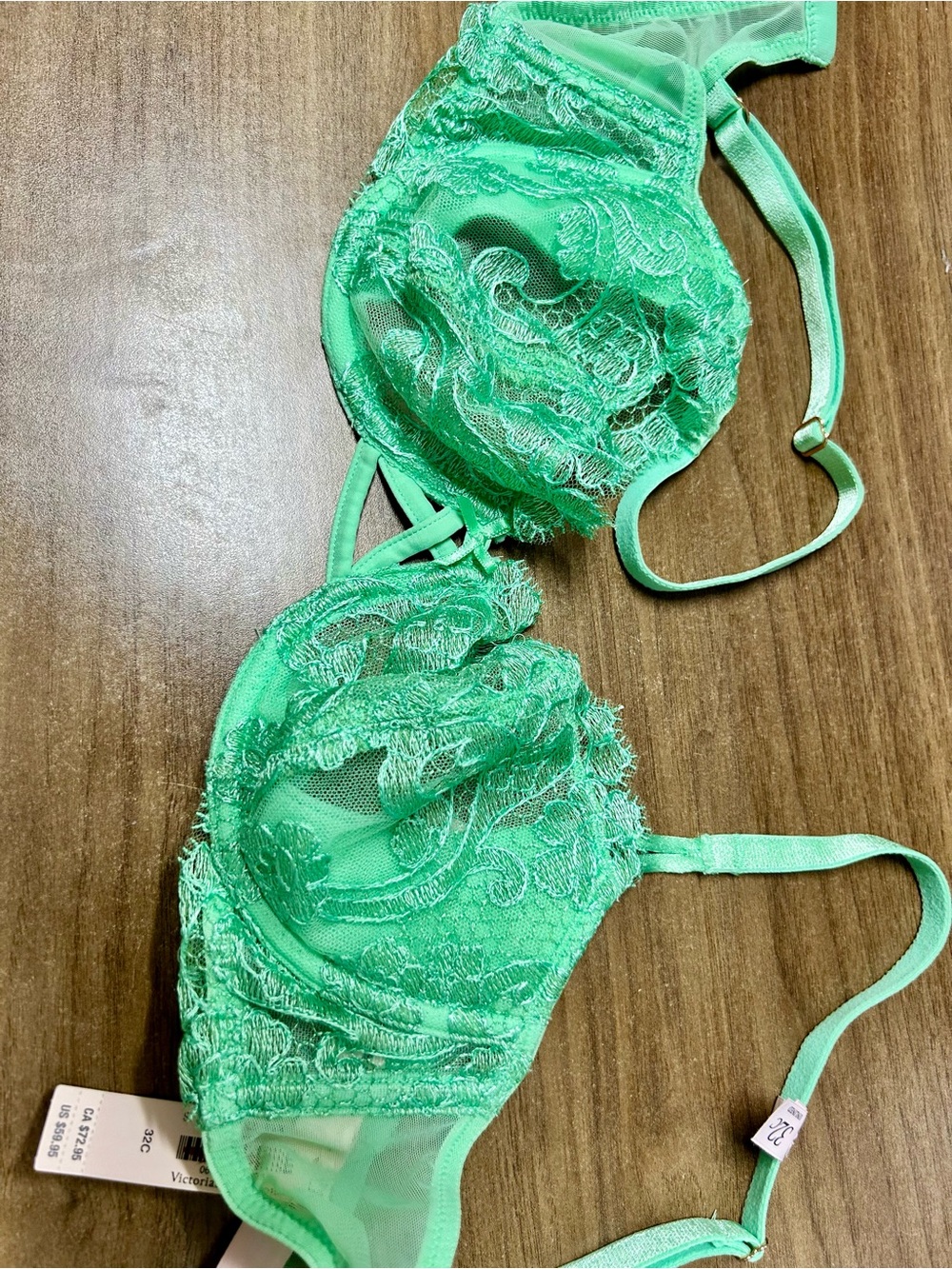 Victoria's Secret Mint Green Lace Underwire Bra